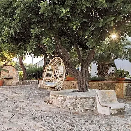 Monte Simeone Bed & Breakfast 3*