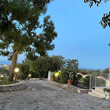 Bed & Breakfast Monte Simeone 3*