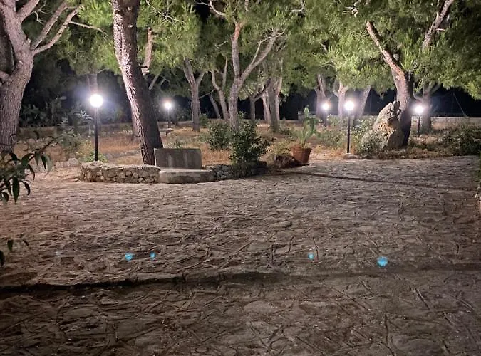 Monte Simeone לינה וארוחת בוקר